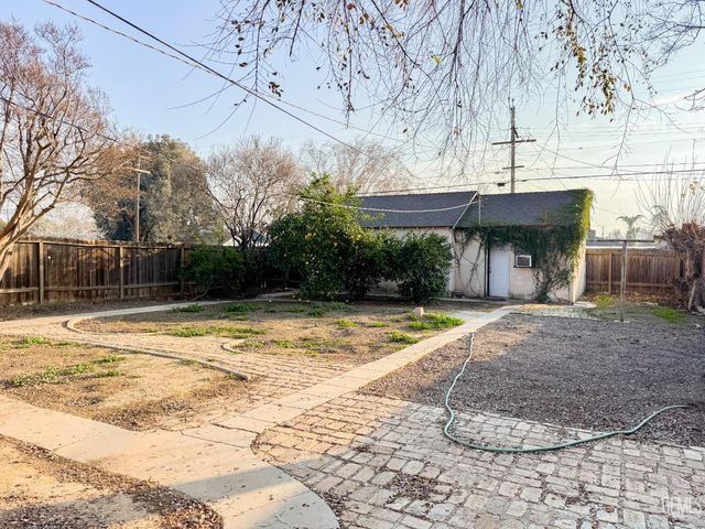 331 Flower Street, Bakersfield, CA 93305