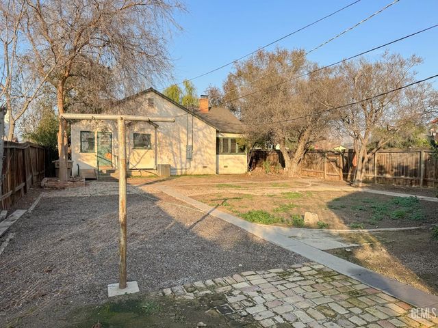 331 Flower Street, Bakersfield, CA 93305