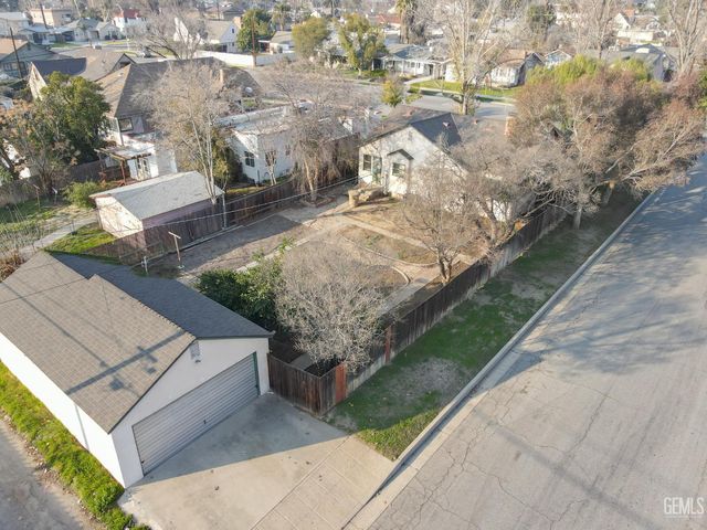 331 Flower Street, Bakersfield, CA 93305