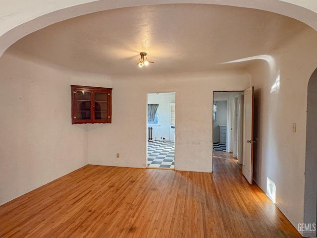 331 Flower Street, Bakersfield, CA 93305