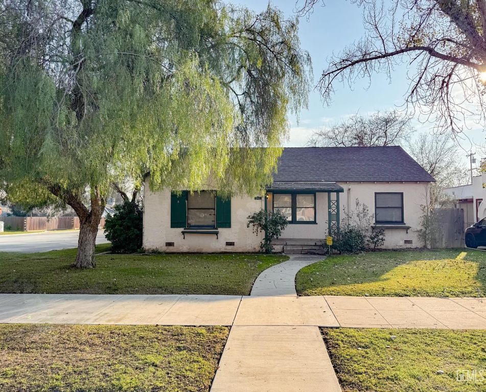 331 Flower Street, Bakersfield, CA 93305