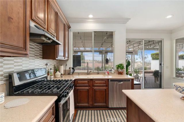 908 N Temescal, Corona, CA 92879