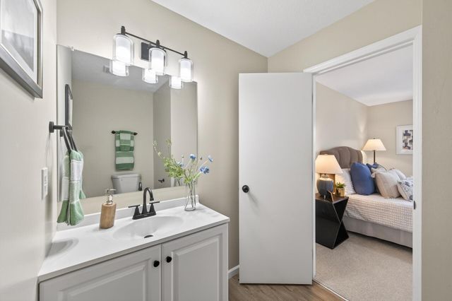 8295 Jewel Avenue S, Cottage Grove, MN 55016