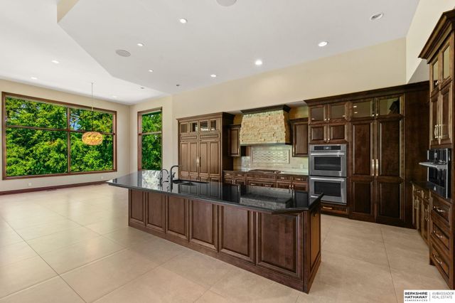 17445 Valley Drive, Omaha, NE 68130