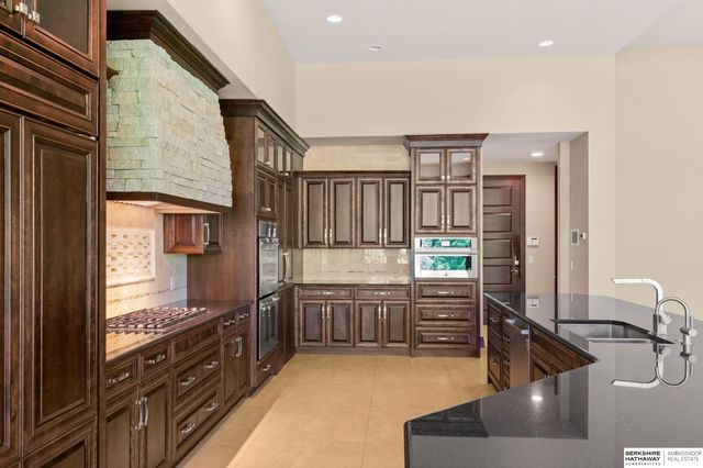 17445 Valley Drive, Omaha, NE 68130
