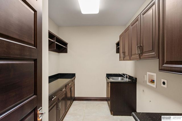 17445 Valley Drive, Omaha, NE 68130