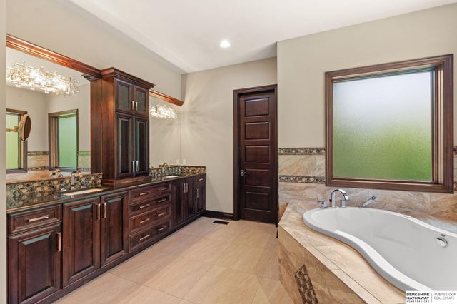 17445 Valley Drive, Omaha, NE 68130