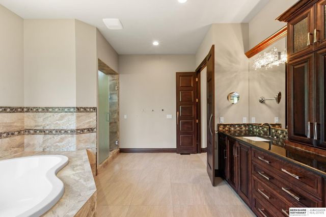 17445 Valley Drive, Omaha, NE 68130