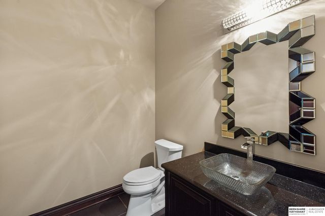 17445 Valley Drive, Omaha, NE 68130