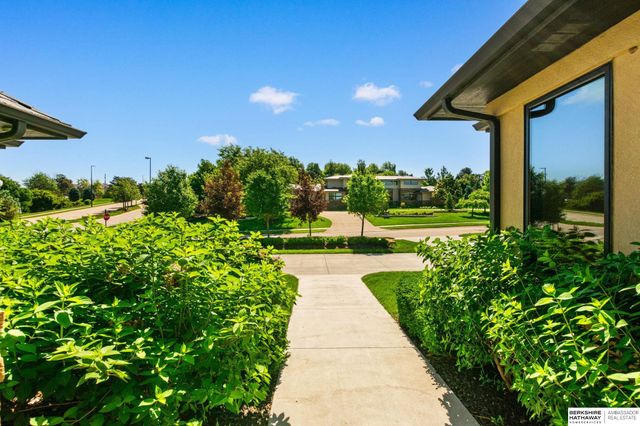 17445 Valley Drive, Omaha, NE 68130