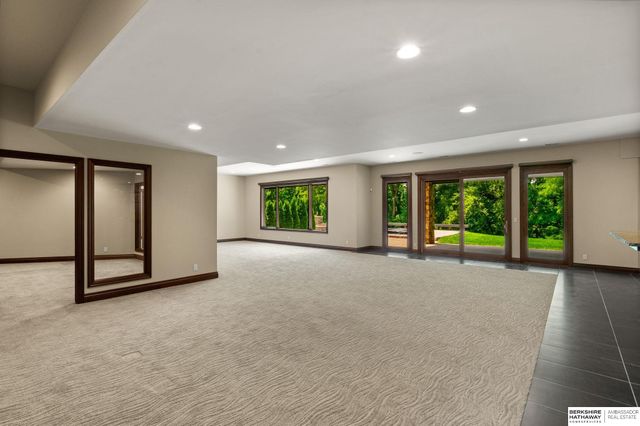 17445 Valley Drive, Omaha, NE 68130