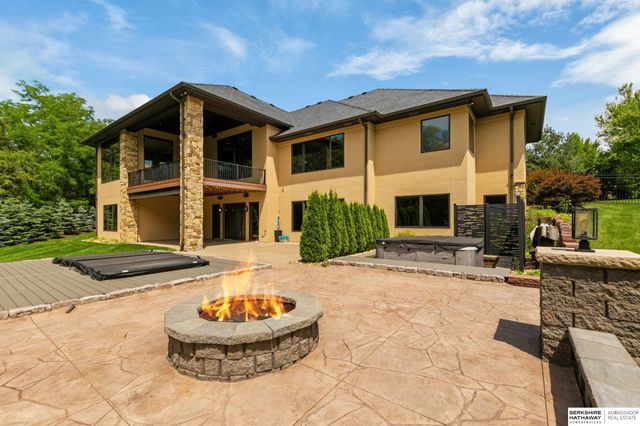 17445 Valley Drive, Omaha, NE 68130