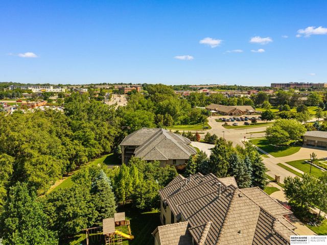 17445 Valley Drive, Omaha, NE 68130