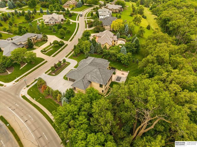 17445 Valley Drive, Omaha, NE 68130