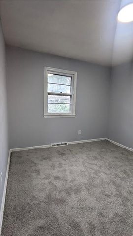 4002 S Hocker Avenue, Independence, MO 64055