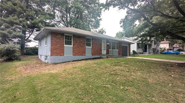 4002 S Hocker Avenue, Independence, MO 64055