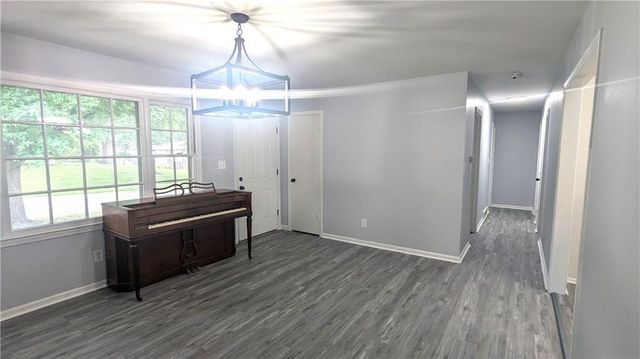 4002 S Hocker Avenue, Independence, MO 64055