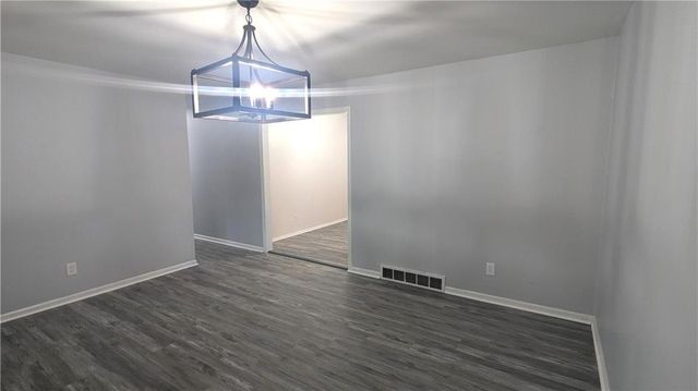 4002 S Hocker Avenue, Independence, MO 64055
