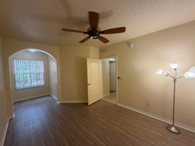 150 SW Peacock Blvd Apt 26-102 St, Port St Lucie, FL 34986
