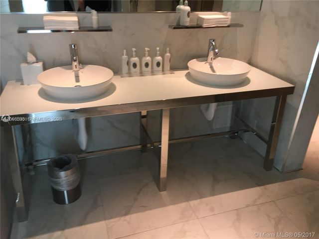 1300 S Miami Avenue 4002, Miami, FL 33130