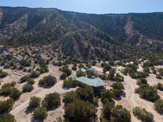 140 Cerrito De Baca, Ojo Caliente, NM 87549