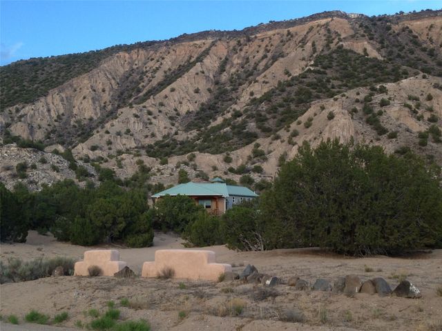 140 Cerrito De Baca, Ojo Caliente, NM 87549