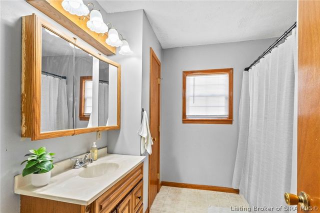 303 N Park Avenue, Crothersville, IN 47229