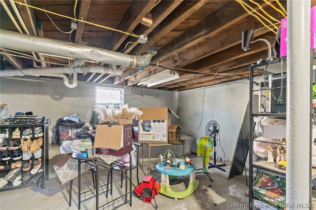 303 N Park Avenue, Crothersville, IN 47229