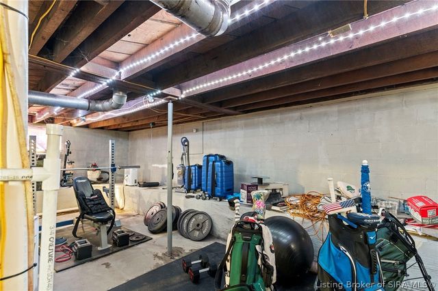 303 N Park Avenue, Crothersville, IN 47229