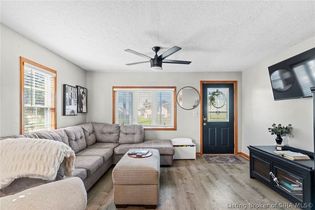 303 N Park Avenue, Crothersville, IN 47229