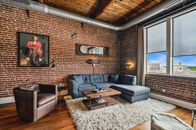 420 S Front St Apt 505, Memphis, TN 38103