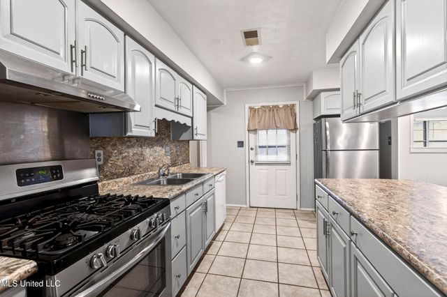 105 Suffolk Drive, Long Beach, MS 39560