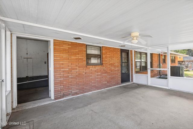 105 Suffolk Drive, Long Beach, MS 39560