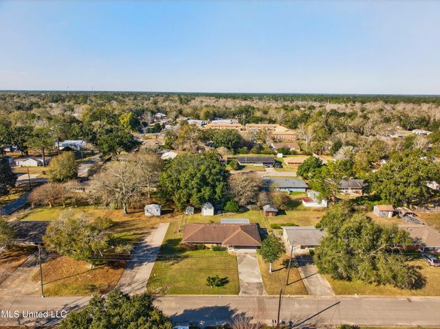 105 Suffolk Drive, Long Beach, MS 39560