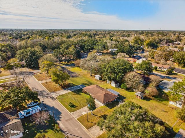 105 Suffolk Drive, Long Beach, MS 39560