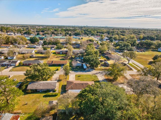 105 Suffolk Drive, Long Beach, MS 39560