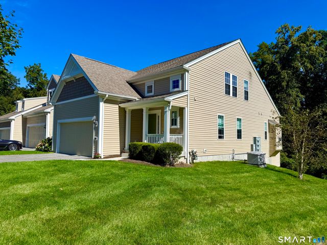 1073 Augusta Drive 1073, Oxford, CT 06478