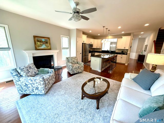 1073 Augusta Drive 1073, Oxford, CT 06478