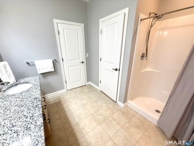 1073 Augusta Drive 1073, Oxford, CT 06478