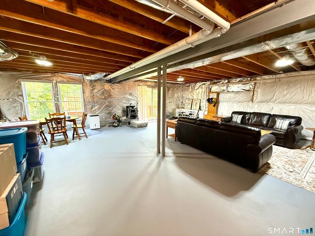 1073 Augusta Drive 1073, Oxford, CT 06478