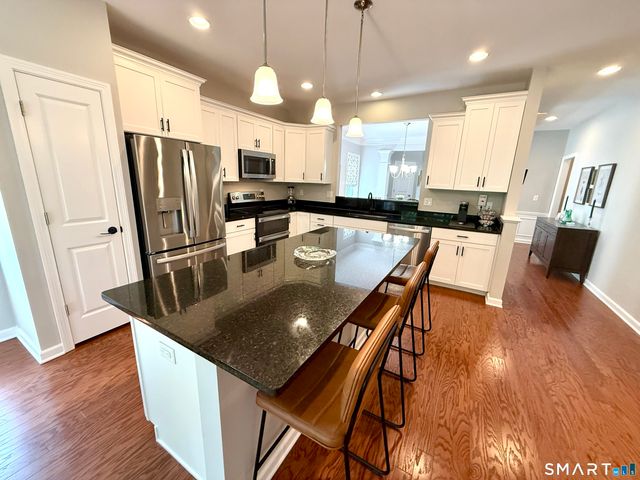 1073 Augusta Drive 1073, Oxford, CT 06478