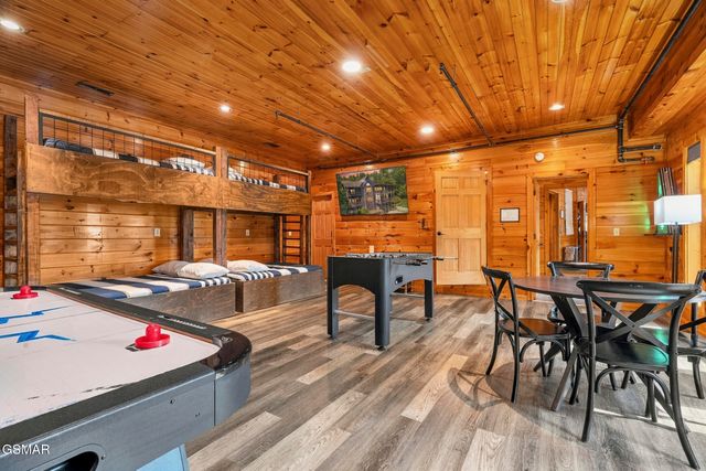 2837 Cedar Falls Way, Sevierville, TN 37862