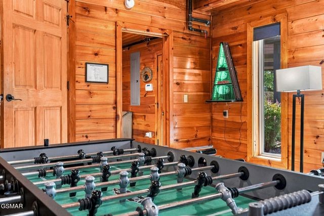 2837 Cedar Falls Way, Sevierville, TN 37862