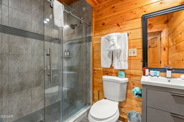2837 Cedar Falls Way, Sevierville, TN 37862
