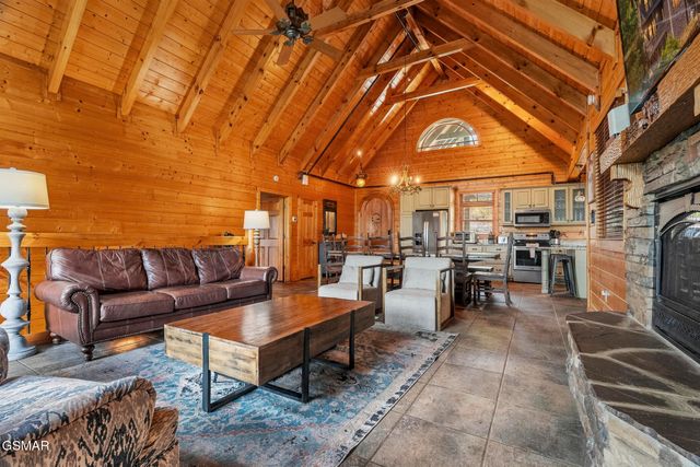 2837 Cedar Falls Way, Sevierville, TN 37862