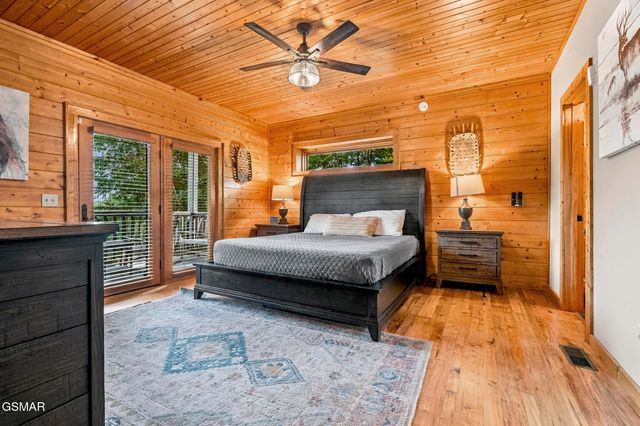 2837 Cedar Falls Way, Sevierville, TN 37862