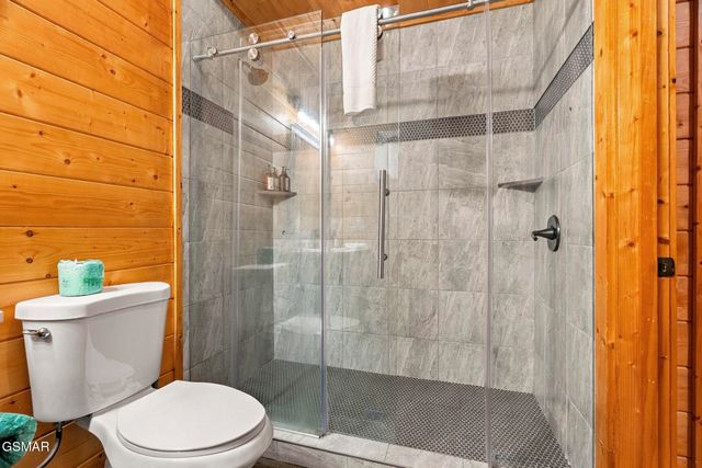 2837 Cedar Falls Way, Sevierville, TN 37862