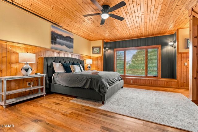 2837 Cedar Falls Way, Sevierville, TN 37862