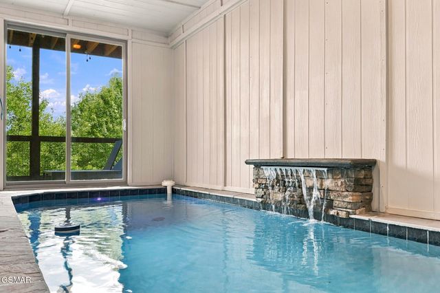 2837 Cedar Falls Way, Sevierville, TN 37862