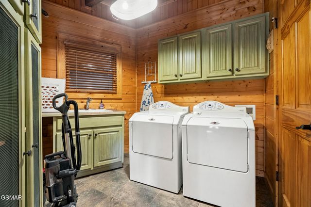 2837 Cedar Falls Way, Sevierville, TN 37862